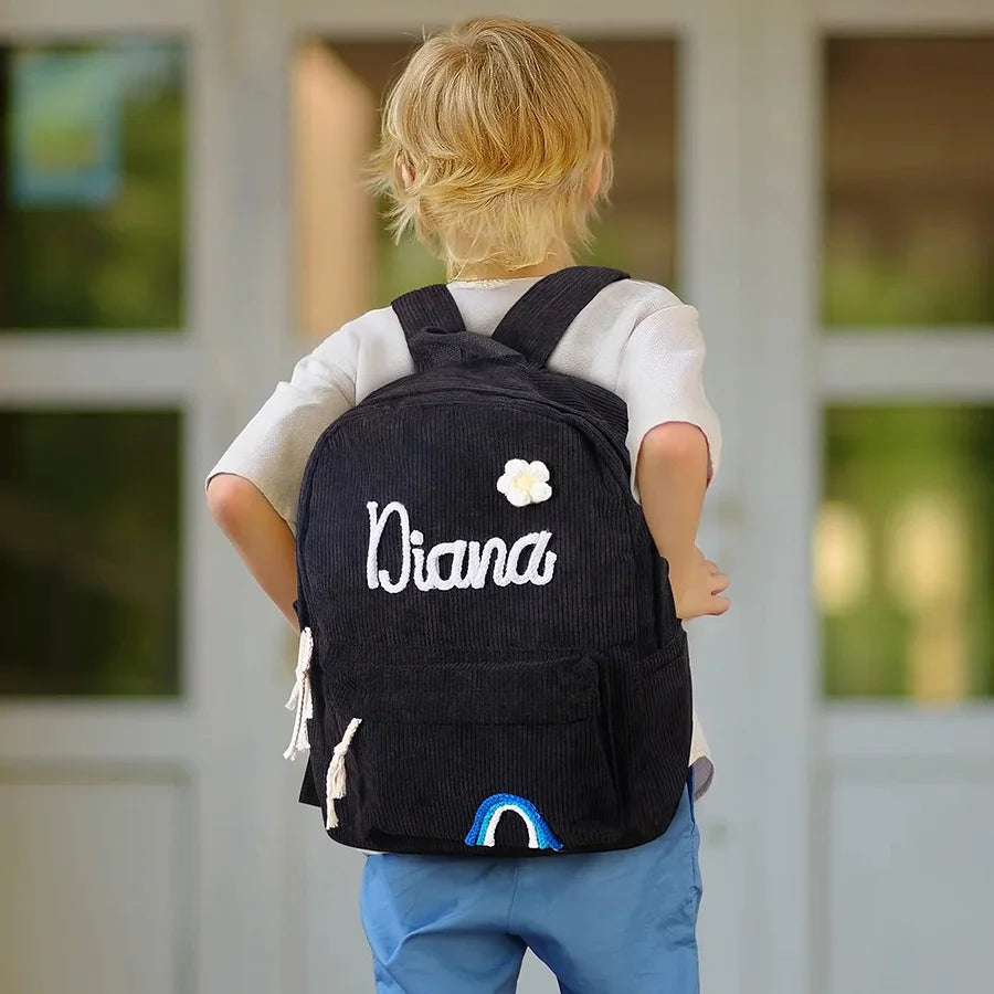 Personalisiertes Kinder Rucksäckchen aus Cord – Mit Namensaufdruck