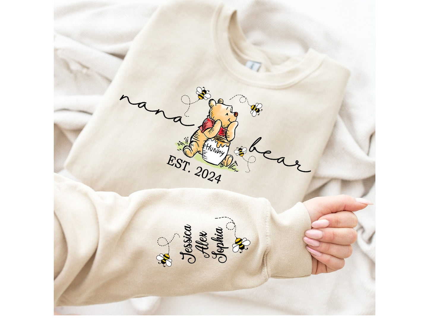 Custom Mama Bear Sweatshirt mit Kindernamen auf dem Ärmel - Perfektes Geschenk zum Muttertag