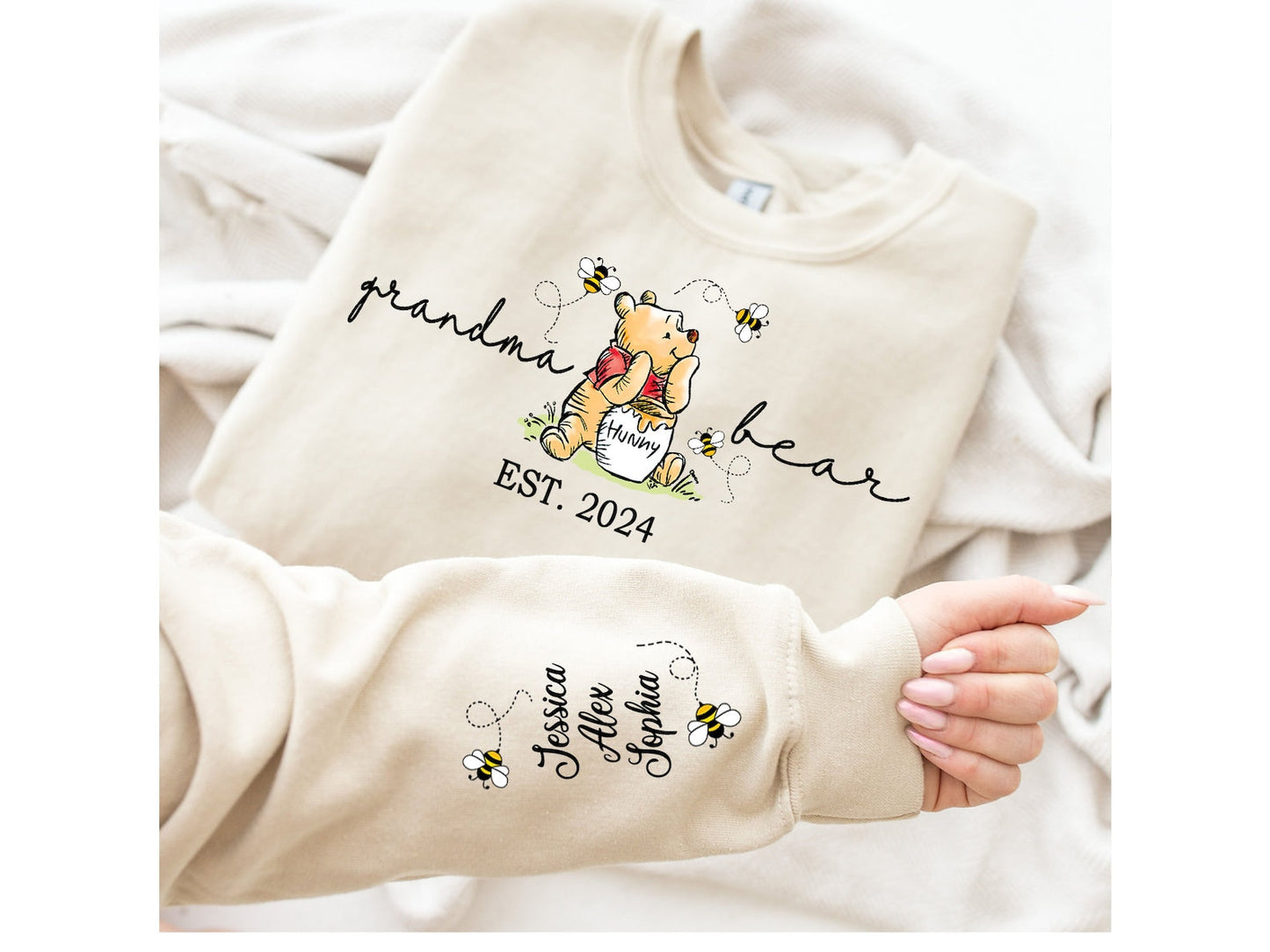 Custom Mama Bear Sweatshirt mit Kindernamen auf dem Ärmel - Perfektes Geschenk zum Muttertag