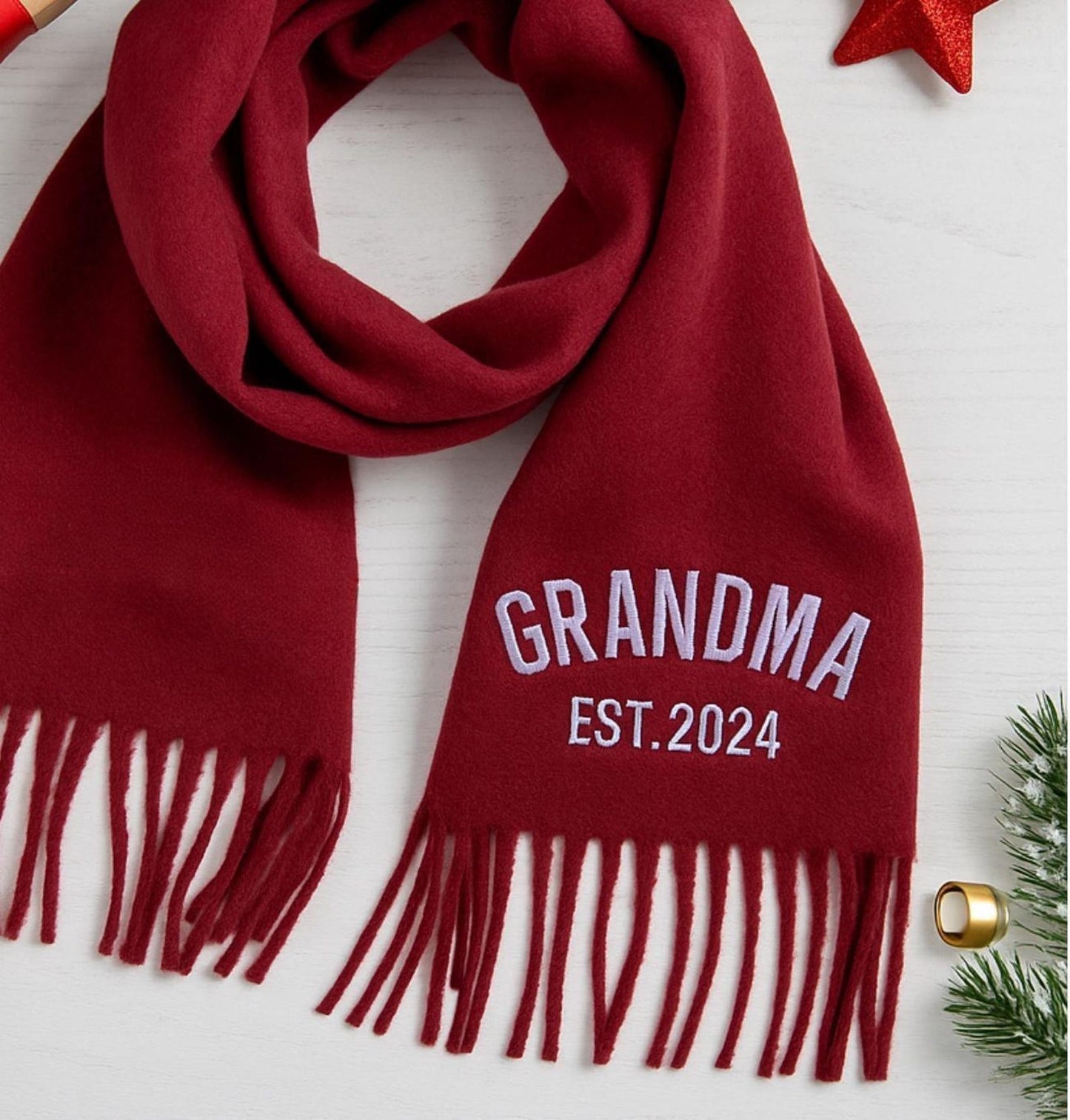 Individuell bestickter Wollschal – Handgefertigt & personalisiert für dich