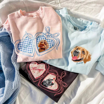 Besticktes Sweatshirt mit individuellem Haustierporträt – Personalisiertes Shirt mit Herzmedaillon und Haustierfoto für Hunde- und Katzenliebhaber
