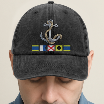 Baseball-Cap aus gewaschenem Denim mit Bootsanker und Signalflaggen – maritimes Design, ein einzigartiges Geschenk für Segler und Bootsliebhaber