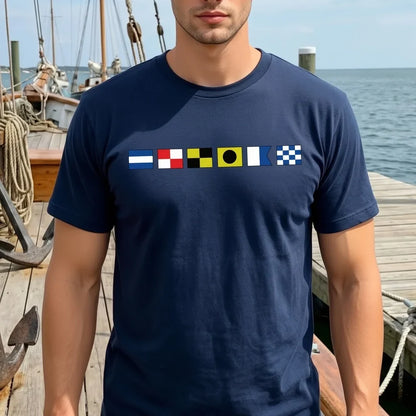 Klassisches T-Shirt mit maritimen Signalflaggen, personalisiert mit deinem Namen, lässiger Strand-Look für jeden Tag, durchdachtes Geschenk