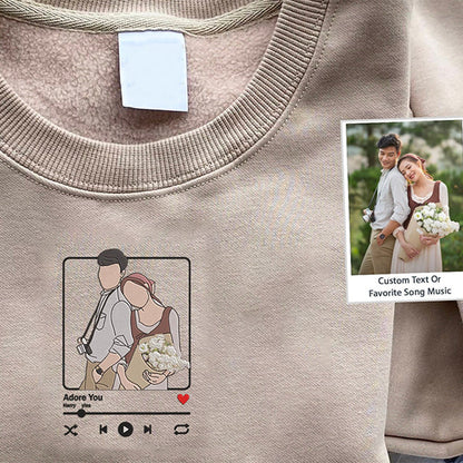 Valentinstag-Special: Bestickte Hoodies für Paare mit personalisierten Filzherzen