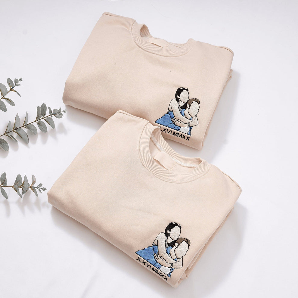 Valentinstag-Special: Bestickte Hoodies für Paare mit personalisierten Filzherzen