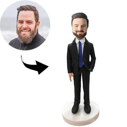 Personalisierter Bobblehead-Boss mit einer Hand in der Tasche