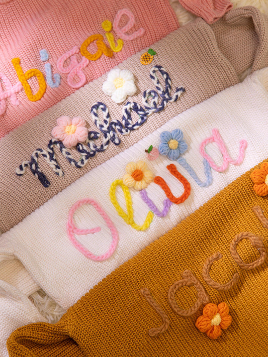 Baby-Sweatshirt für jeden Tag – Bestickter Name, weiche Baumwollmischung zum Spielen