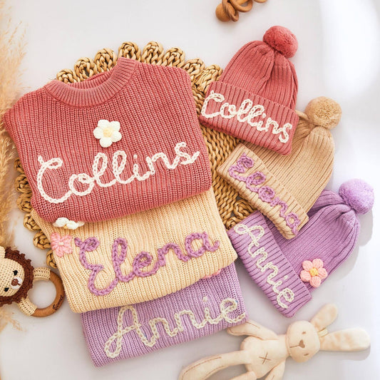 Babykleidung mit Namen – Süßer gestickter Pullover für die Kleinsten