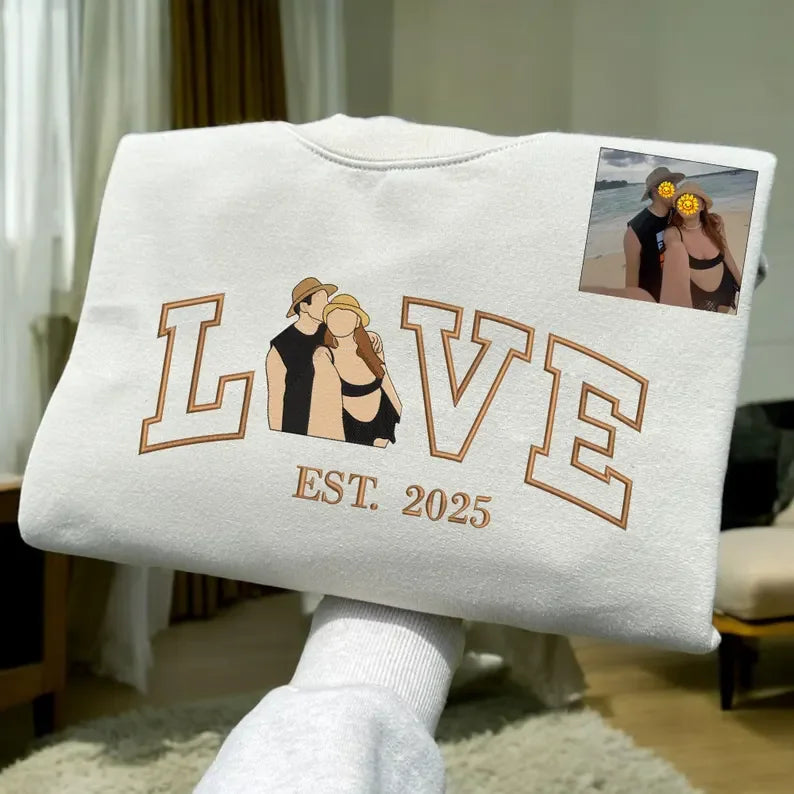 Mit Filzherz bestickte Partner-Hoodies – personalisierbar & perfekt für den Valentinstag
