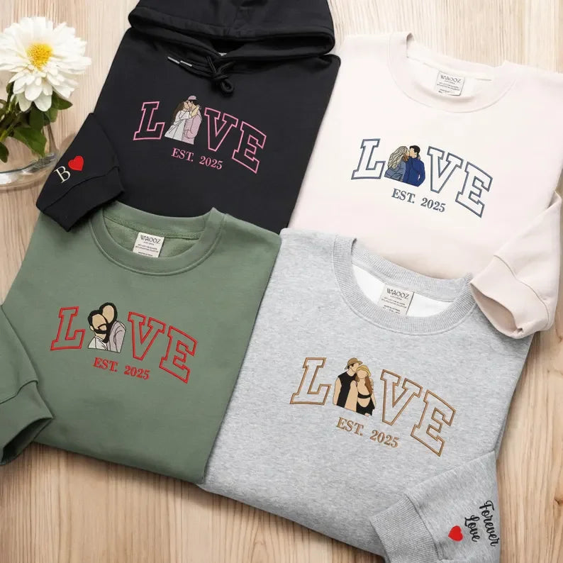 Mit Filzherz bestickte Partner-Hoodies – personalisierbar & perfekt für den Valentinstag