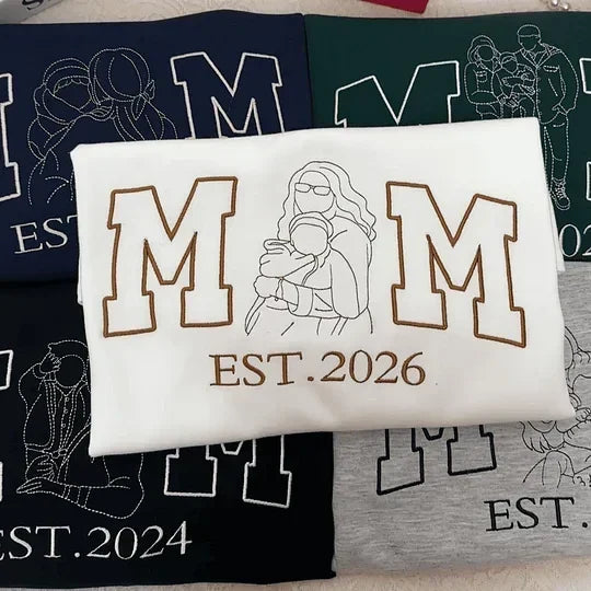 Personalisiertes Familien-Sweatshirt – Individuelles Porträt mit Namen für Mama & Papa