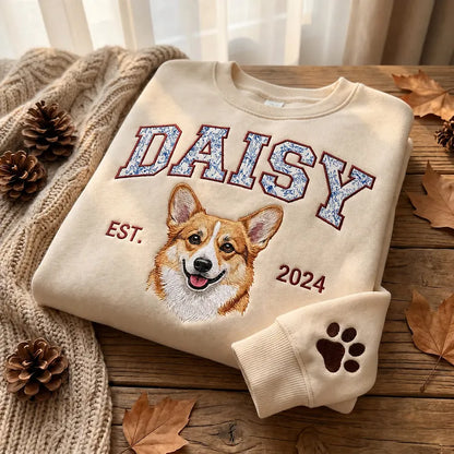 Besticktes Sweatshirt mit individuellem Haustier-Porträt und Namens-Applikation im Chinoiserie-Stil