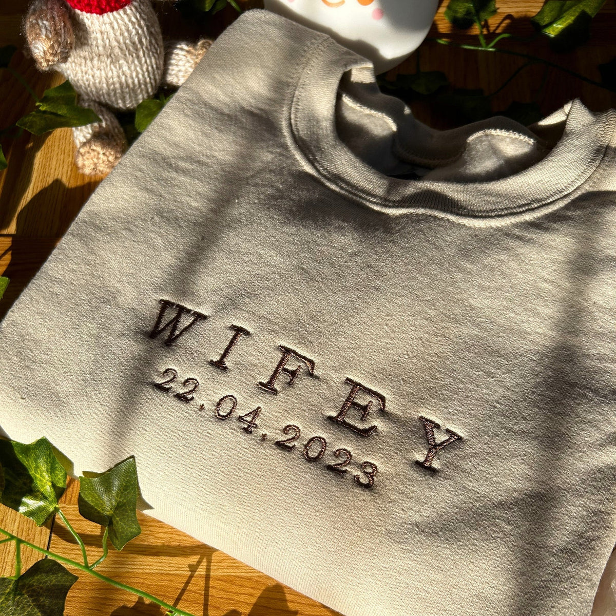 Individuell besticktes Sweatshirt, Partner-Sweatshirts für Ehepaar (Wifey & Hubby), Sweatshirts für Paare zum Jahrestag, Partner-Sweatshirts zum Valentinstag