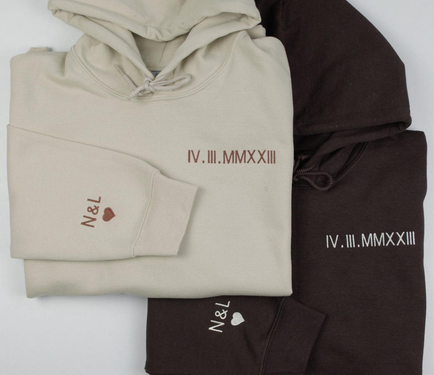 Hoodie mit römischen Zahlen | Bestickter Partner-Hoodie | Hoodie mit Initialen | Partner-Hoodie mit Datum | Jahrestagsgeschenk für ihn