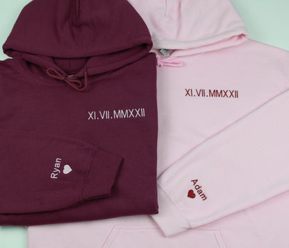 Hoodie mit römischen Zahlen | Bestickter Partner-Hoodie | Hoodie mit Initialen | Partner-Hoodie mit Datum | Jahrestagsgeschenk für ihn