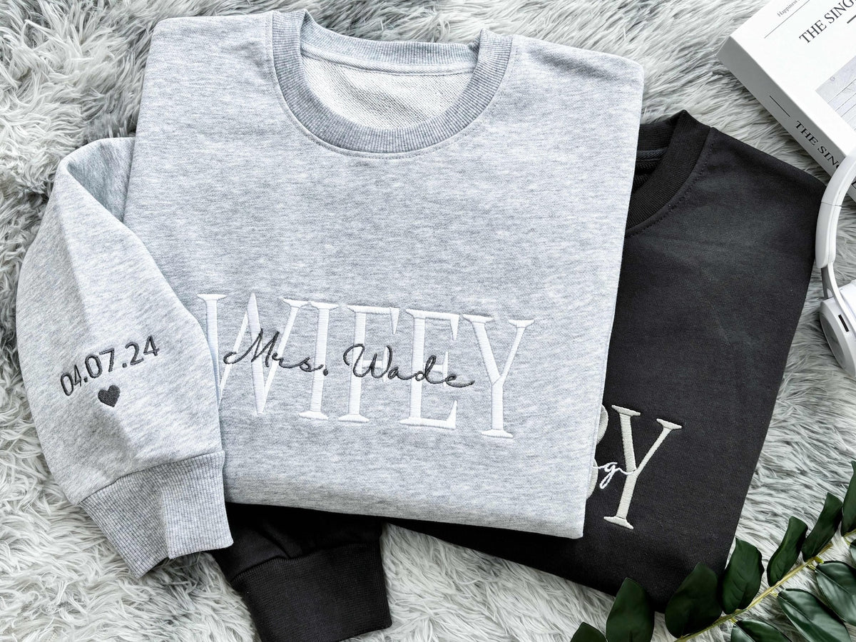 Individuell besticktes „Wifey“-Sweatshirt, personalisiertes Geschenk für die Braut