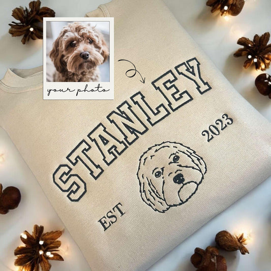 Personalisierter Hunde-Hoodie mit gesticktem Namen, individuelles Sweatshirt mit Haustiermotiv nach Foto, Hundebekleidung im College-Stil, perfektes Geschenk für Tierliebhaber