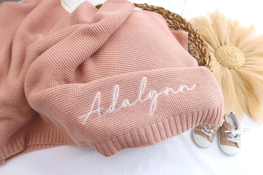 Personalisierte Babydecke – Individuell besticktes Neugeborenengeschenk für Babypartys und Geburtstage