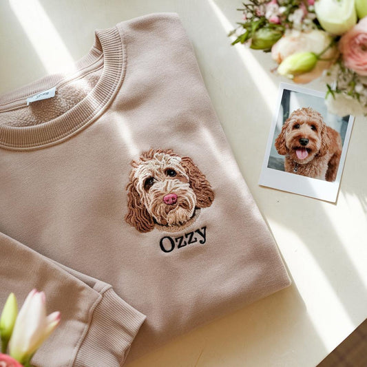 Individuell besticktes Sweatshirt mit Haustierporträt, personalisierter Hunde- oder Katzenpullover mit Namen, Geschenk für Tierliebhaber, Gedenkpullover mit Stickerei