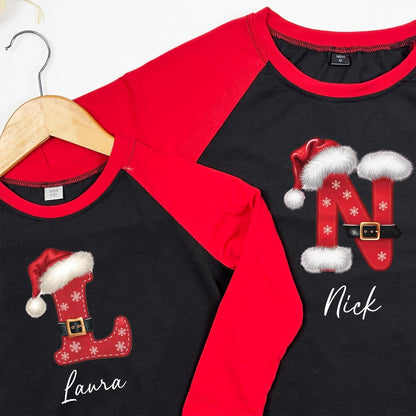 Personalisierter Familien-Weihnachtspyjama mit Weihnachtsmann-Motiv und Initialen: Partner-Set im Buffalo-Check-Muster