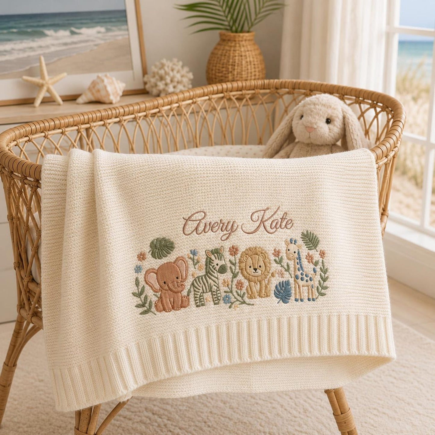 Personalisierte, bestickte Waldtier-Babydecke, Strickdecke mit individuellem Safaritiernamen, Dschungel-Babyparty-Geschenk, Erinnerungsstück fürs Kinderzimmer