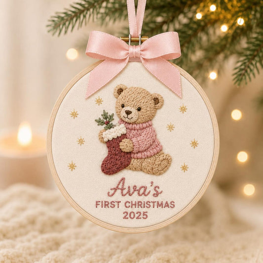 Personalisierter Stickrahmen für Babys erstes Weihnachtsfest 2026, personalisierter Namensstickrahmen mit Waldmotiv als Erinnerungsstück
