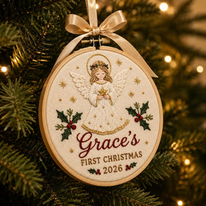 Personalisierter Stickrahmen mit Engel-Anhänger für das erste Weihnachtsfest – Religiöser Heiligenschein, Stechpalme, Gold, Christliches Andenken 2026, Weihnachtsgeschenk
