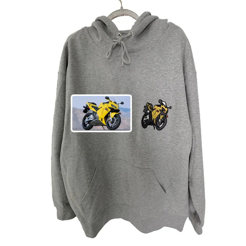 Besticktes Sweatshirt für Autofans – Individuelles Geschenk mit Ihrem Wunschmotiv