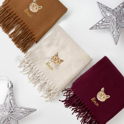 Personalisierter bestickter Hundeschal mit Weihnachts­motiv – Dein Foto auf luxuriösem Winter-Schal