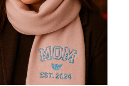 Wollschal mit Stickerei – Personalisierter Schal aus Wolle für sie & ihn