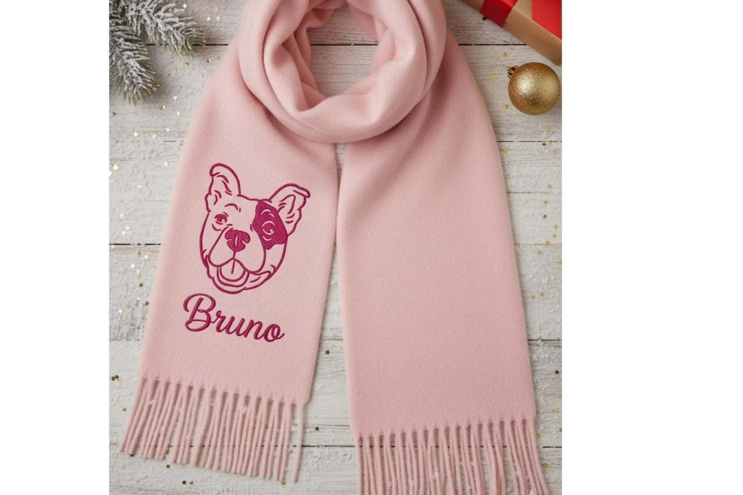 Personalisierter Wollschal mit Haustierporträt: Individuell bestickter Hund oder Katze