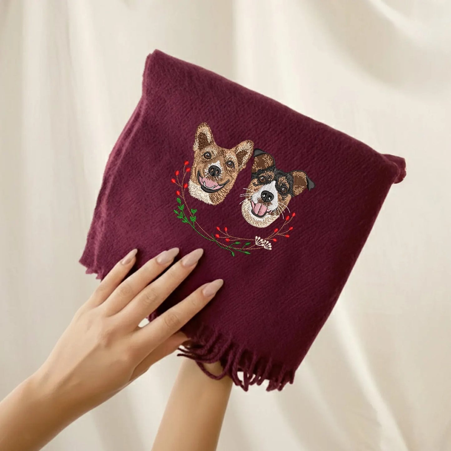 Custom Hunde­portrait-Schal – Eleganter Winter­schal mit Ihrem Vierbeiner als Stickerei