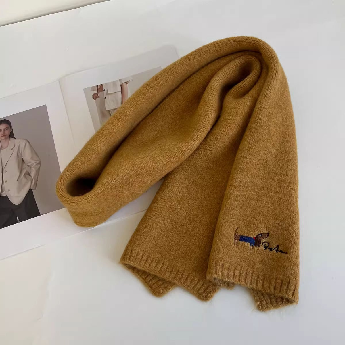 Bestickter Schal mit Haustierporträt, personalisierter Schal mit Haustiergesicht und -namen, Winterschal für Haustiere, Geschenk für Tierliebhaber, Erinnerung an das Haustier, Weihnachtsgeschenk