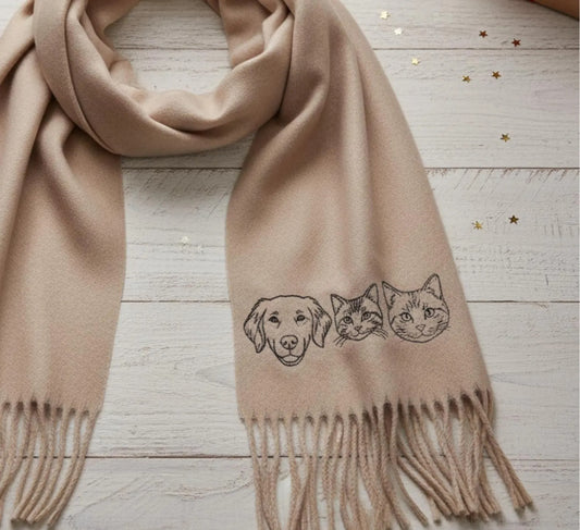 Bestickter Wollschal mit Haustiergesicht – Personalisiertes Geschenk für Tierliebhaber