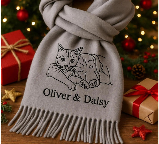 Personalisierter Wollschal mit Haustierporträt: Individuell bestickter Hund oder Katze