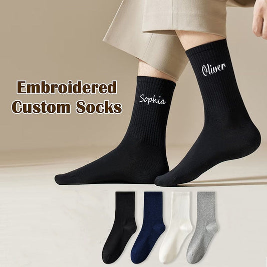 Individuell gestaltete Socken – Mit Namen oder Initialen für den besten Papa