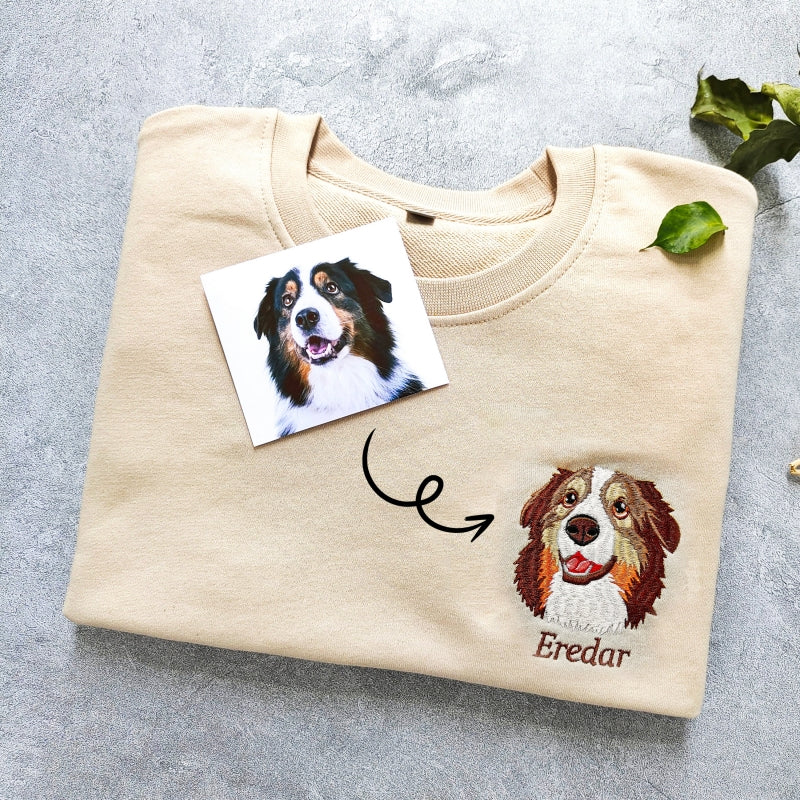 Personalisiertes Sweatshirt mit Haustiergesicht und Haustiernamen Individuell besticktes