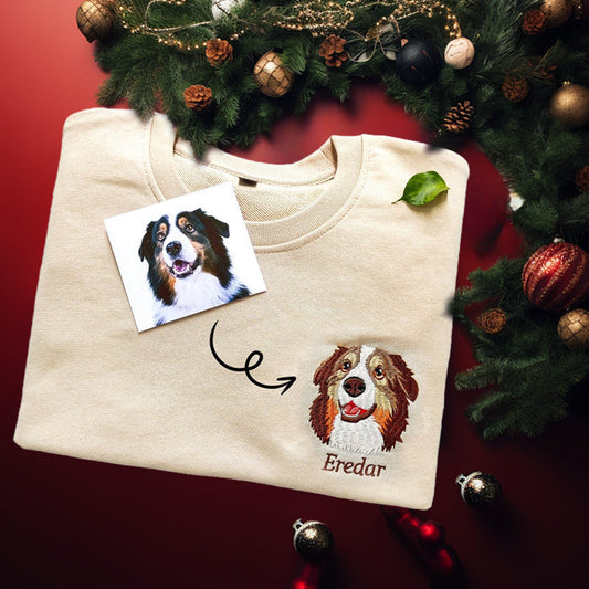 Personalisiertes Sweatshirt mit Haustiergesicht und Haustiernamen Individuell besticktes
